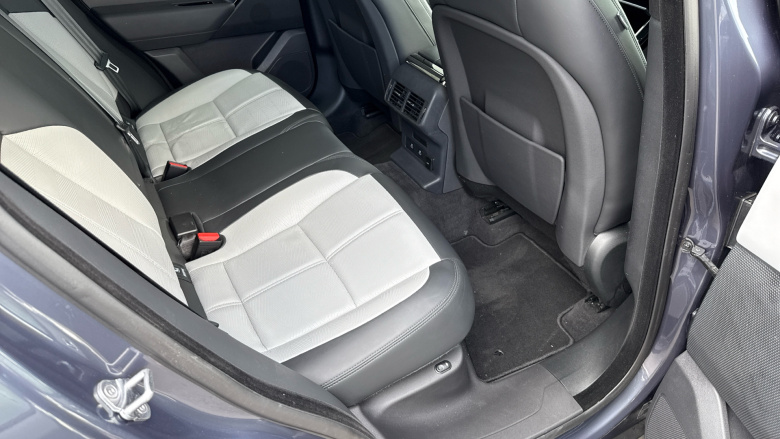 Land Rover Range Rover Velar 2.0 D200 MHEV Dynamic HSE 5dr Auto Diesel Estate